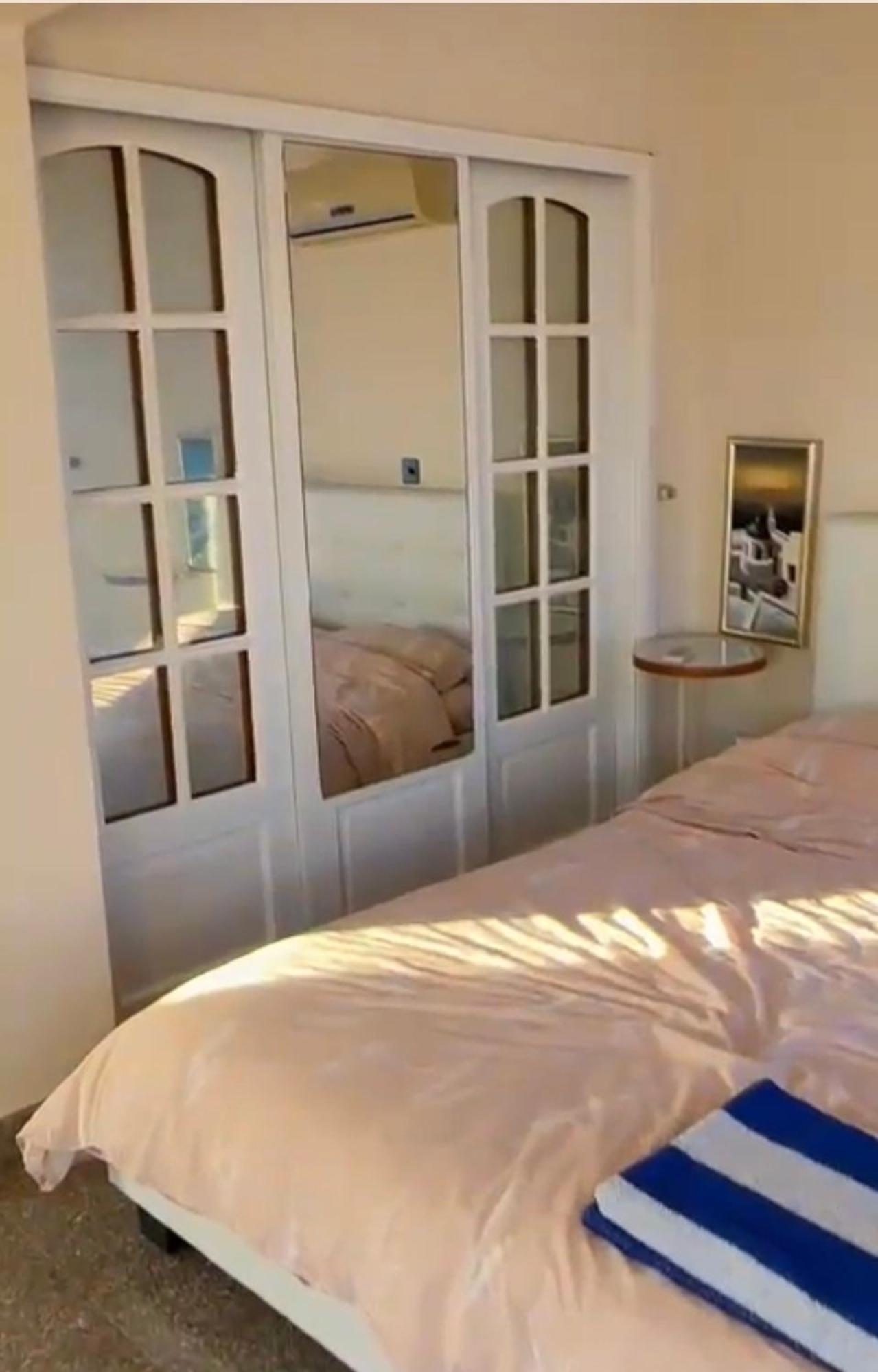 Zygi Beachfront Villa מראה חיצוני תמונה