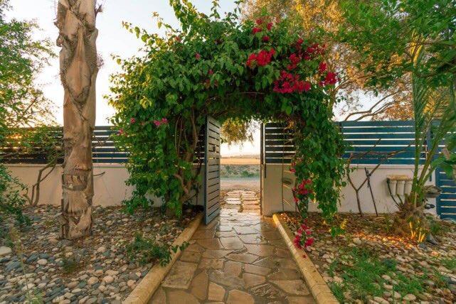 Zygi Beachfront Villa מראה חיצוני תמונה